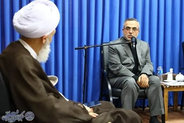 نماینده ولی فقیه در مازندران  با  دبیر کانون های خدمت رضوی  استان