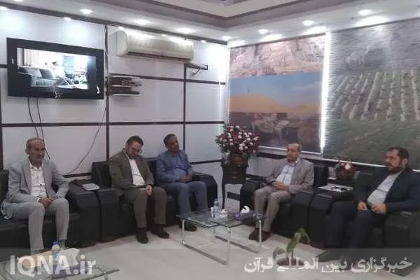 جلسه فعالان جامعه قرآنی با فرماندار شهرستان دیر برگزار شد