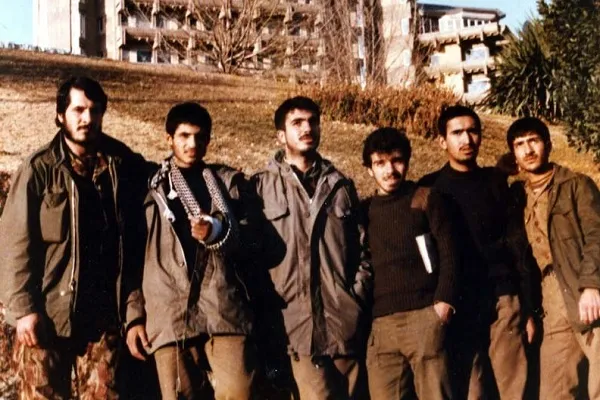 فرماندهی که سربازان را تشویق به حفظ قرآن می‌کرد + عکس