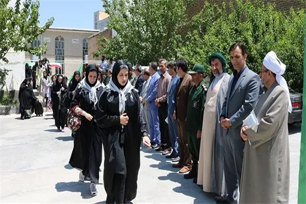 اعزام ۱۷۶ دانش‌آموز دختر کامیارانی به اردوی راهیان‌نور