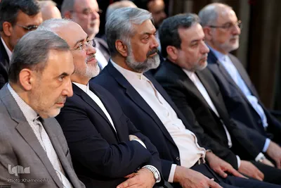 دیدار وزیر امور خارجه، سفیران و مسئولان نمایندگی‌های ایران در خارج از کشور با رهبر انقلاب