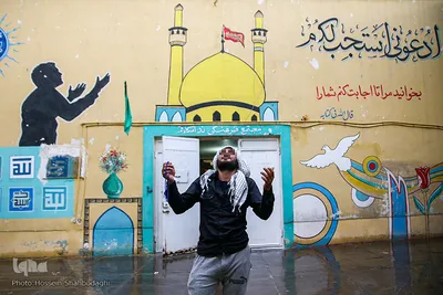 «در هواخوری خدا» مددجویان زندان قم