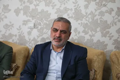 دیدار نمایندگان جامعه قرآنی با خانواده شهید حسین امیدواری