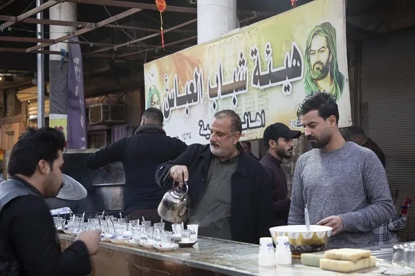 أكثر من 700 موكب تقدّم خدماته لزائري النصف من شعبان في كربلاء + صور
