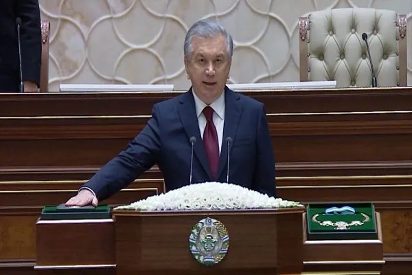 Мирзиёев принес присягу на Коране