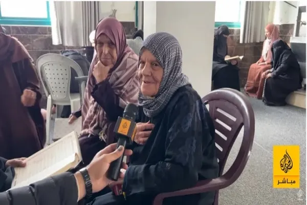 أكثر من 100 حافظة للقرآن يسردن المصحف في جلسة واحدة