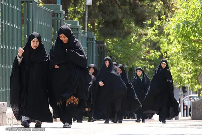 ورود بانوان به محل برگزاری نماز