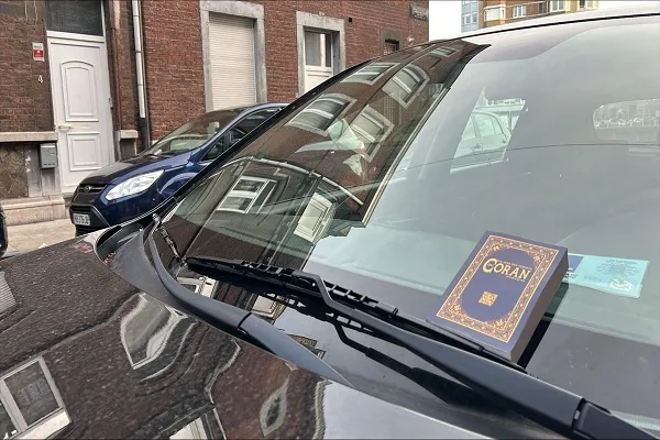 Belgique : des Corans sur le pare-brises de voitures