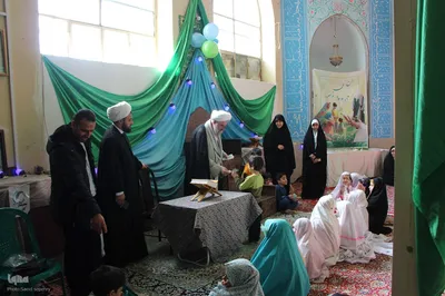 اعتکاف مادر فرزندی در ملایر