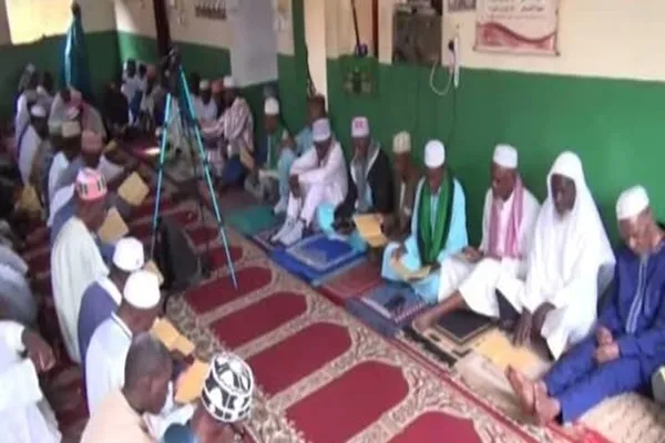 Une lecture du Coran pour la paix en Guinée
