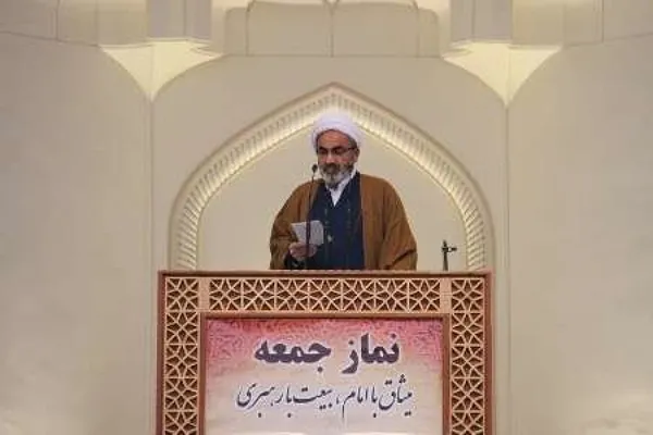 مردم در  مقابل جنگ رسانه‌ای دشمن هوشیار باشند