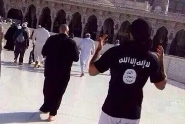 হজের জন্য দায়েশের শর্ত!