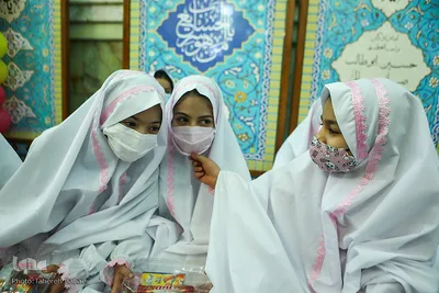 مراسم جشن تکلیف 42 دختر در امامزاده پنج تن لویزان