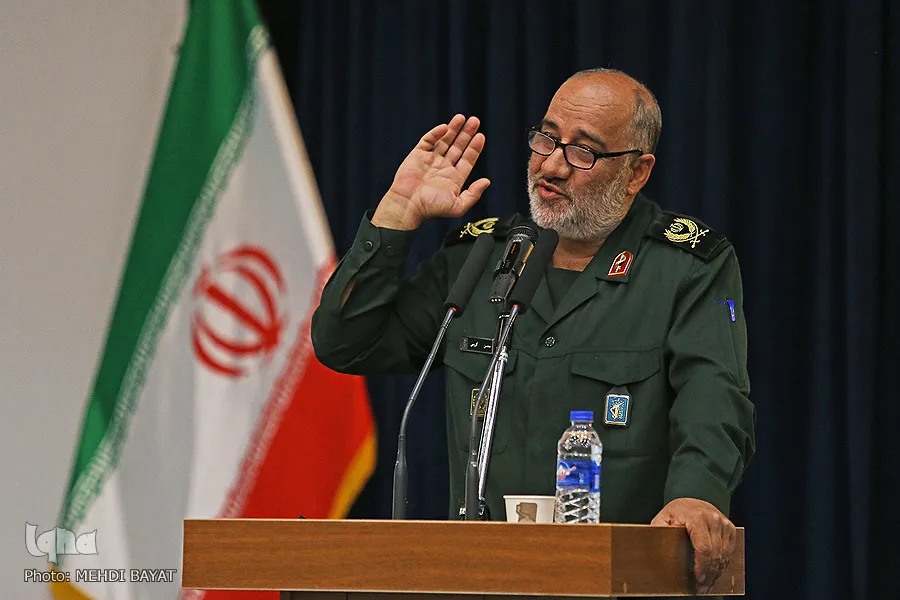 امام خمینی(ره) در رأس همه مفاخر استان مرکزی می‌درخشد