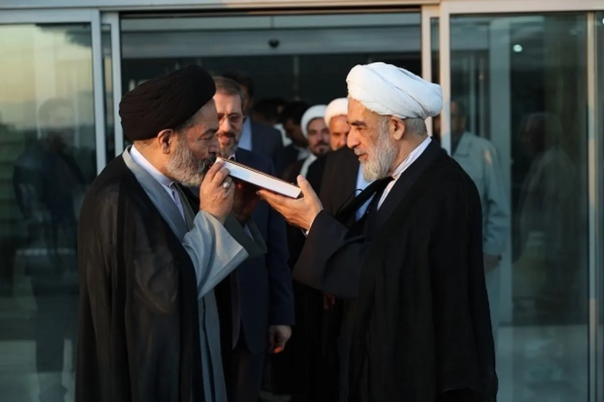 Iranian Hajj Officials Leave for Medina