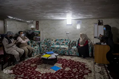 محمد علی ذاکری و همسرش پوران یوسفی از بانیان مؤسسه قرارگاه محرومیت زدایی شهید طارمی هستند که چند مرکز خیریه را تحت پوشش دارند. منزل آن‌ها حالا پایگاه اصلی این خیریه است.