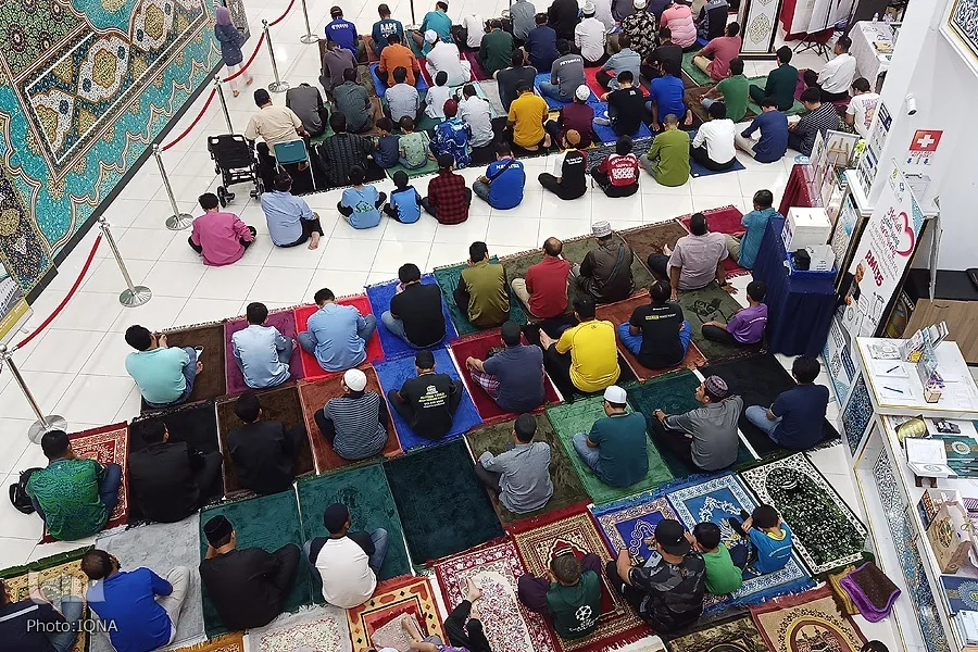 بالصور...إقامة‌ صلاة الجمعة في مهرجان 