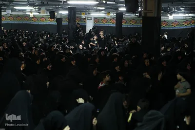 مراسم عزاداری شب عاشورای حسینی در حسینیه امام‌خمینی(ره)