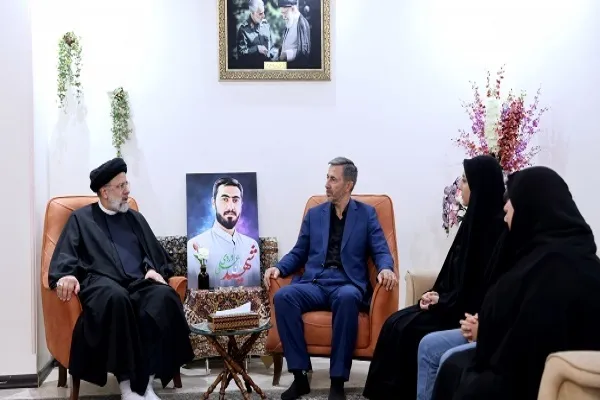 دیدار رئیس جمهور با خانواده شهید امنیت آرمان علی‌وردی