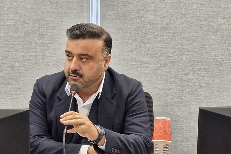 مهدی عباسی رئیس پارک علم و فناوری البرز