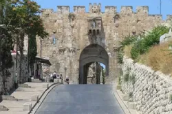 Israeli Settlers Break into Al-Aqsa Mosque Compound through Lions Gate