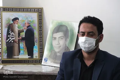 دیدار مسئولان با خانواده خبرنگار شهید محمدرضا فرهادی