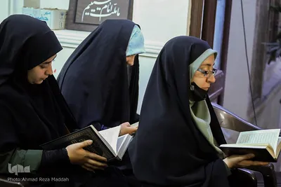 محفل انس با قرآن بانوان قرآنی در بنیاد پیمان غدیر