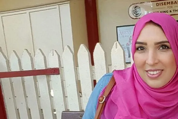 İngiliz  Müslüman kadın herkesten övgü aldı