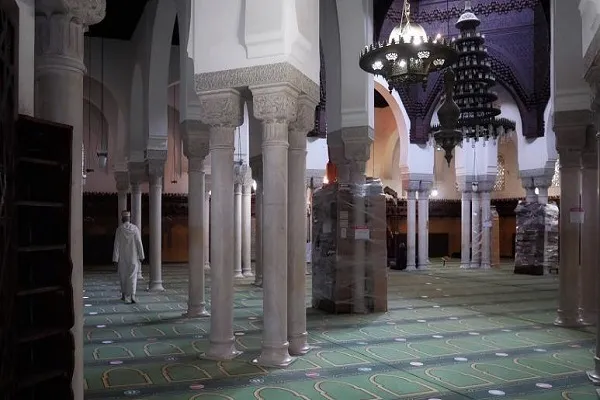 Fransa'da bir cami 5 ay sonra yeniden açıldı