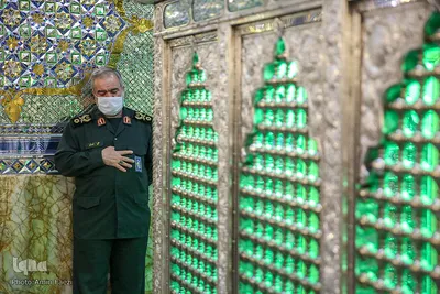 دیدار سردار دریادار علی فدوی جانشین فرمانده کل سپاه با آیت‌الله دژکام تولیت آستان مقدس حضرت شاهچراغ(ع)
