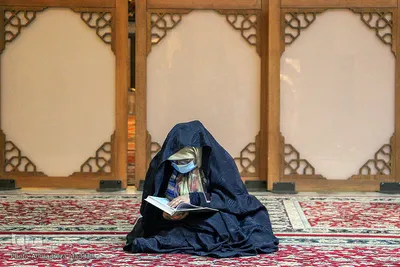 کرسی تلاوت قرآن در حرم شاهچراغ(ع)‎‎