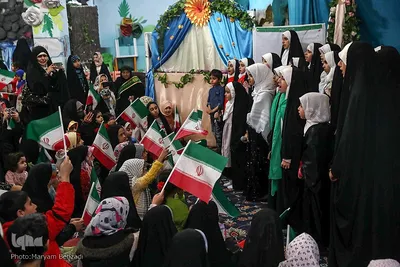 جشن «دختران انقلاب» به‎‌مناسبت آغاز دهه‌ی پرفروغ فجر انقلاب اسلامی