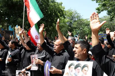 ویژه برنامه همگام با تشییع کنندگان آقای شهید ایران در اهر
