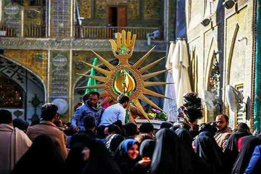 Mahakota Emas Nader Shah di Haram Alawi