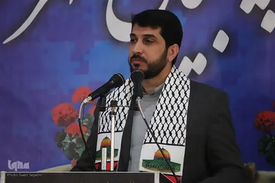 همایش اقتدار بسیجیان ملایر در مسجد جامع