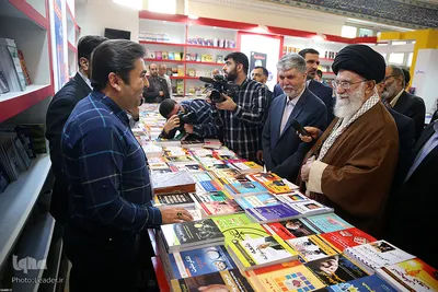 بازدید رهبر انقلاب از سی و‌‌ یکمین نمایشگاه بین‌المللی کتاب تهران