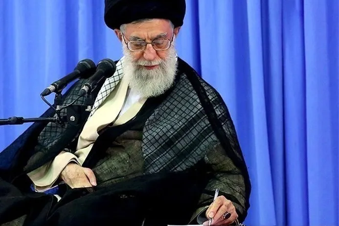جدیدترین استفتا از رهبری درباره «استفاده از رنگ‌دانه حشرات در خوراکی‌ها»