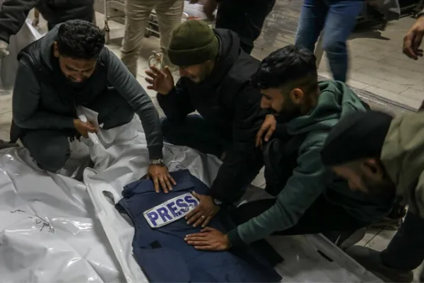 London, Helsinki Denounce Israeli Violence against Press Corps in Lebanon