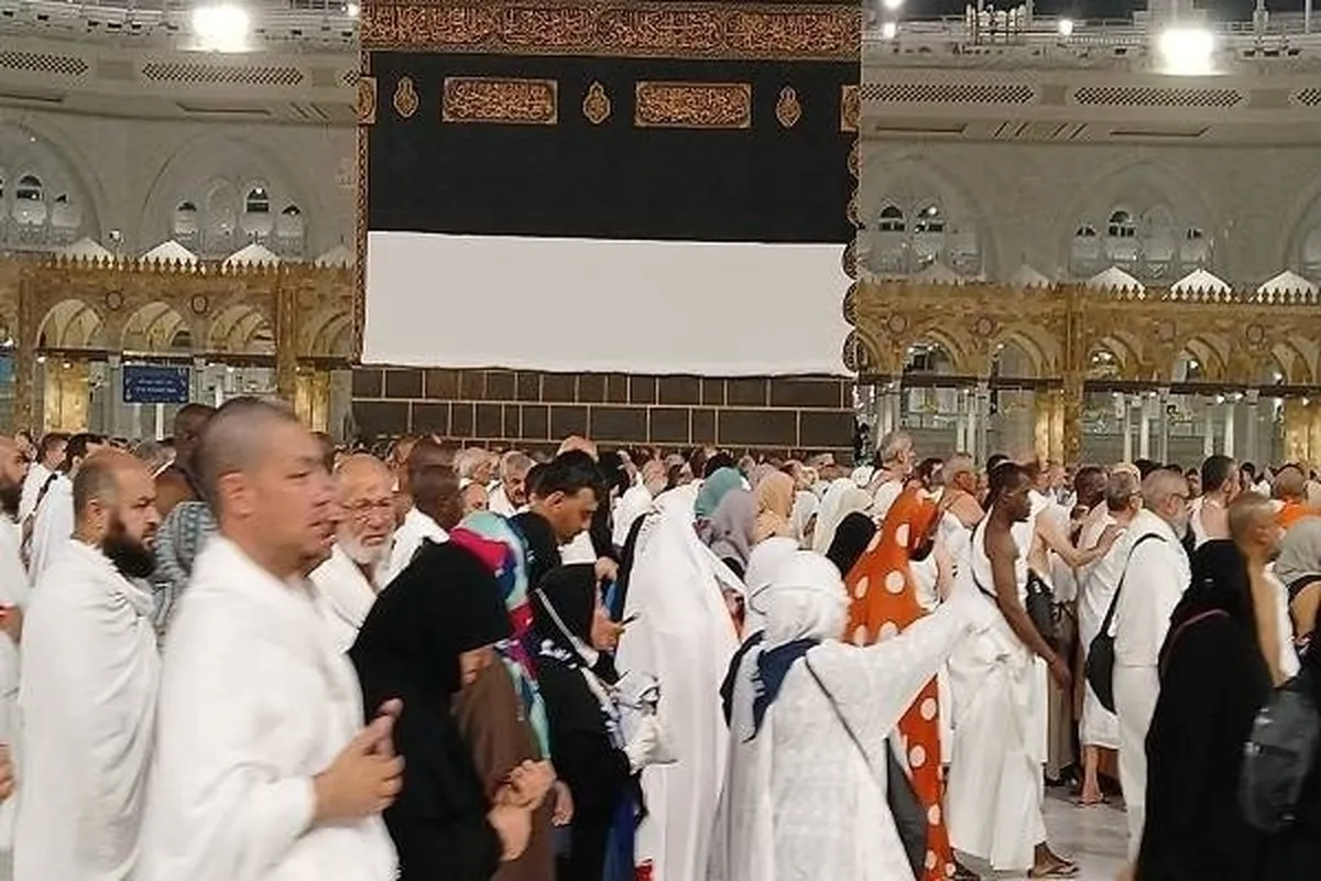 Dawafin Alhazai a Baitullah Al-Haram a kwanakin karshen watan Zul-Qaida