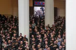 نماز ظهر عاشورا در شبستان امام خمینی(ره)‎ حرم شاهچراغ(ع)