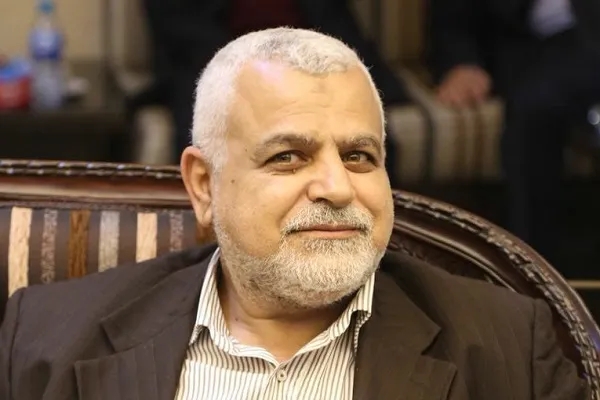 شهید چمران خوشبختی را کاستن از رنج محرومان و خدمت به جامعه می‌دانست