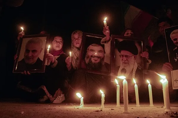 د کشمیر مسلمانانو د ایران د کرمان د  شهیدانو په یاد شمعې بّلې کړې
