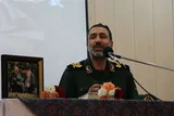 دشمن با تهدید و تطمیع به دنبال انحراف انقلاب اسلامی است