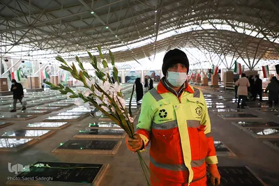 عطرافشانی گلزار شهدای وادی رحمت تبریز‎‎