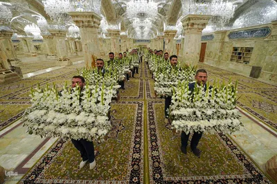 گل‌باران ضریح مطهر علوی در آستانهٔ عید ولایت و امامت