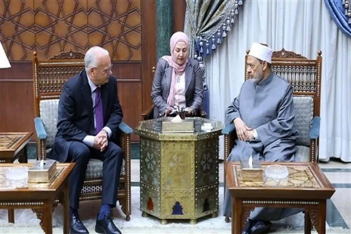 Al-Azhar Chief Emphasizes Avoiding Desecration of Religious Sanctities