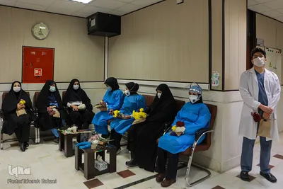 تقدیروتشکرازپزشکان و پرسنل  دارالشفا کوثرتوسط اداره نذورات وهدایای مردمی
