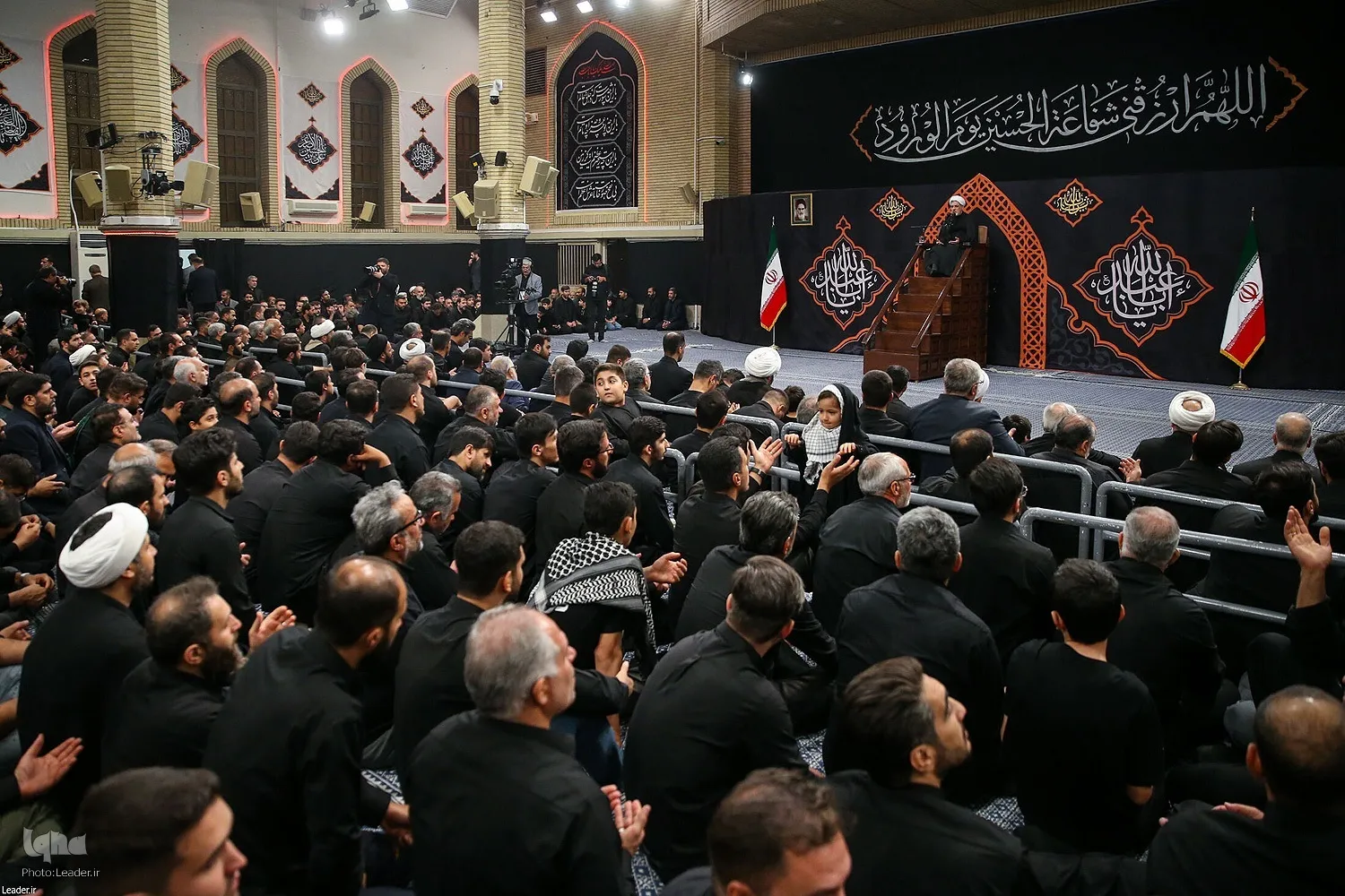 تقرير مصور | مراسم ليلة غرباء الإمام الحسين(ع) في حسينية الإمام الخميني (ره) بطهران