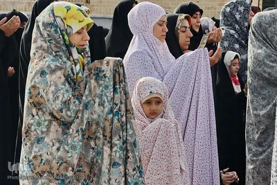 دهه هشتادی‌ و نودی‌ها در نماز عید فطر