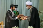 هدیه خادمان حرم شاهچراغ به زوج ها در روز ازدواج